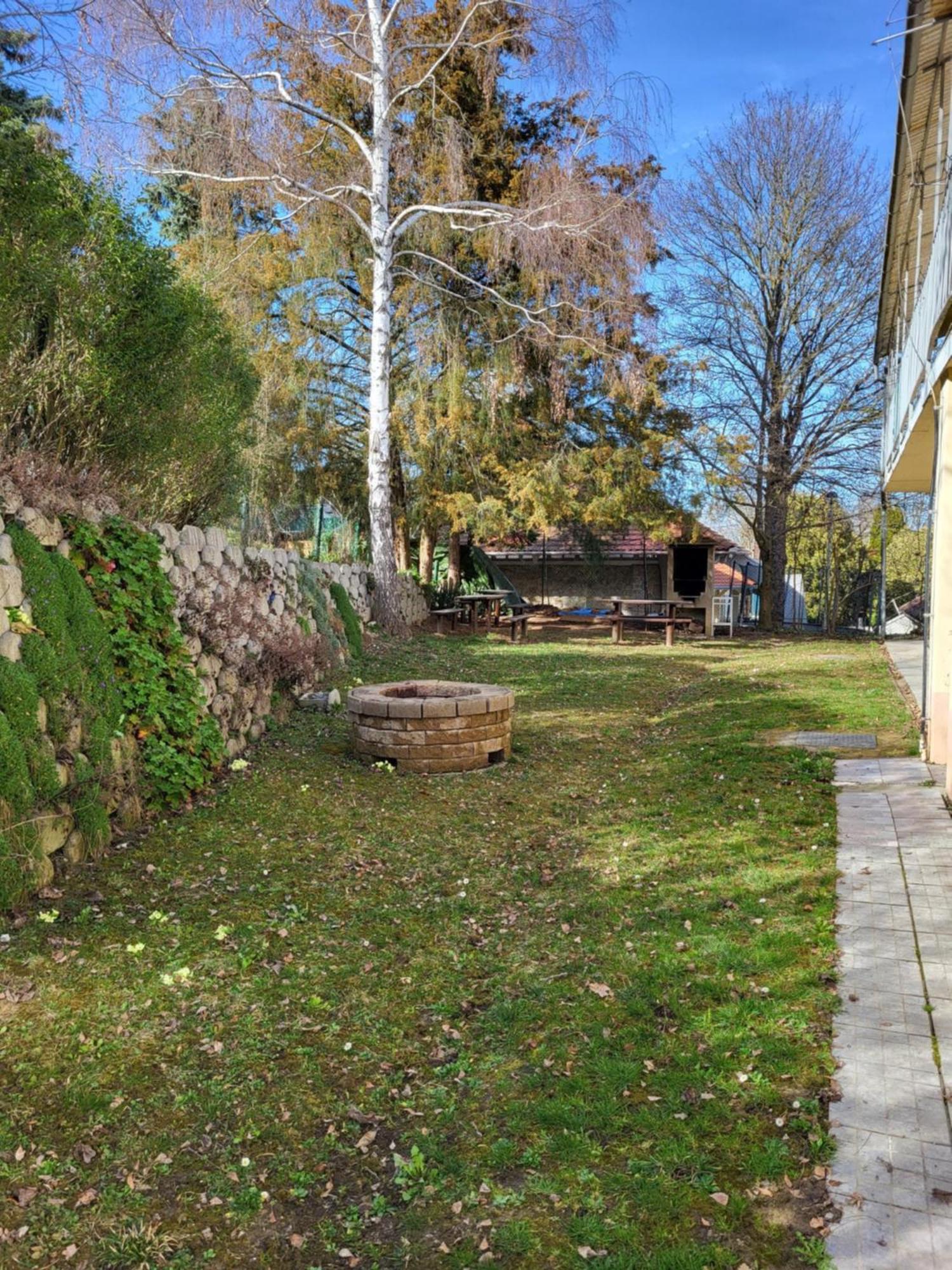 Kismano Apartman Orfű Exteriér fotografie